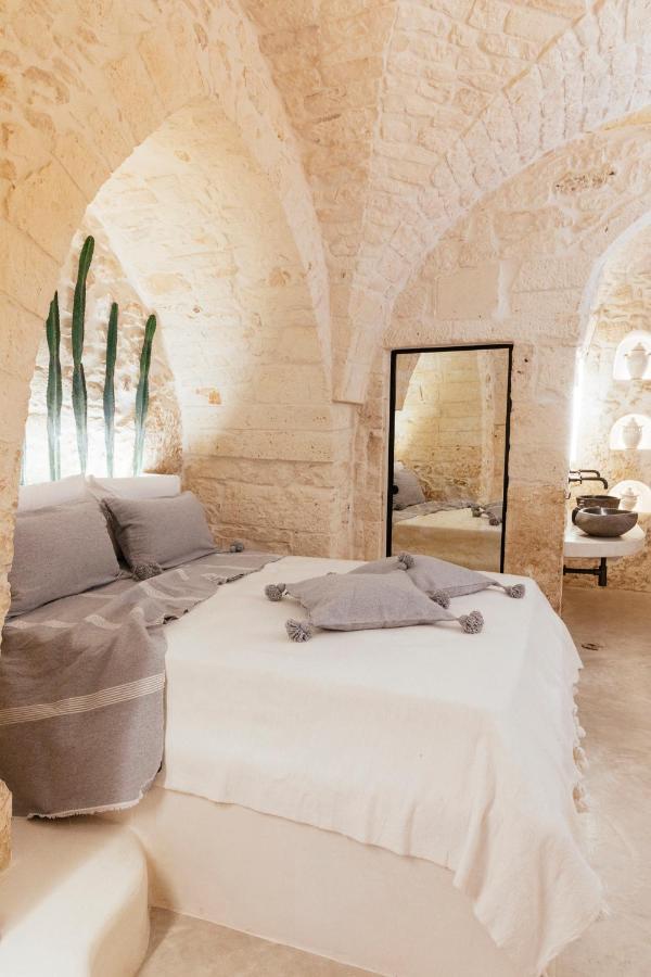 Alesia Luxury Cave Bed & Breakfast Ostuni Exterior photo